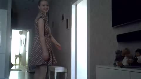 Zarina Swift online show from March 25, 4:51 am