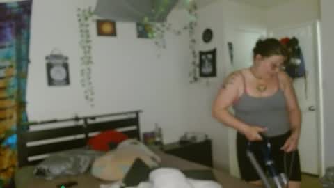 zawmbiemoonz online show from April 14, 6:14 pm