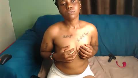 Snapshot of zayatera1 chatting on February 3, 6:22 am Zaya online show from February 3, 6:22 am