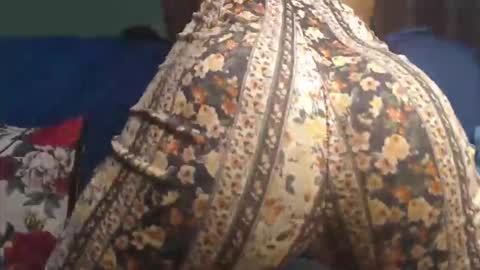 Snapshot of zayatera1 chatting on February 9, 5:22 am Zaya online show from February 9, 5:22 am