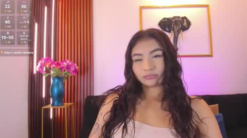 Snapshot of zayda_ chatting on February 25, 8:29 pm Zayda online show from February 25, 8:29 pm