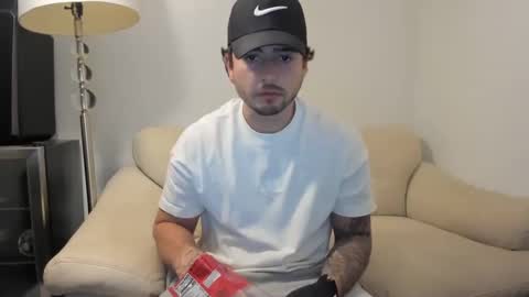 Snapshot of zaylanez chatting on January 7, 2:10 am Zay lanez online show from January 7, 2:10 am