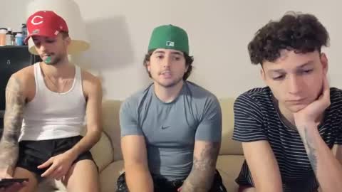 Snapshot of zaylanez chatting on February 4, 5:31 am Zay lanez online show from February 4, 5:31 am