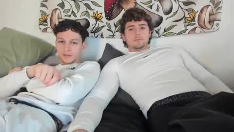 Snapshot of zaylanez chatting on February 11, 10:50 pm Zay lanez online show from February 11, 10:50 pm