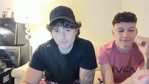 Snapshot of zaylanez chatting on March 12, 12:10 am Zay lanez online show from March 12, 12:10 am