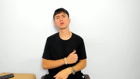 Snapshot of zayn_blaze chatting on September 8, 7:02 pm zayn_blaze online show from September 8, 7:02 pm