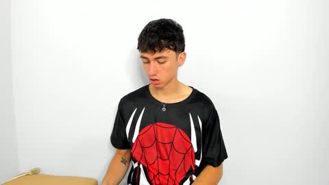 Snapshot of zayn_blaze chatting on September 13, 5:46 pm zayn_blaze online show from September 13, 5:46 pm