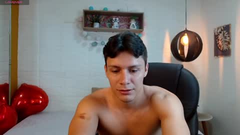 Snapshot of zayn_clausen chatting on April 14, 6:25 pm zayn_clausen online show from April 14, 6:25 pm