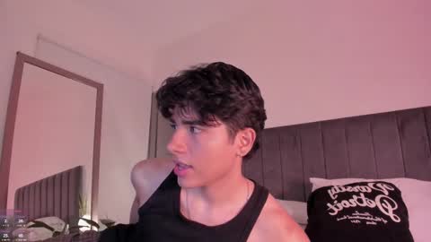 Snapshot of zayotto chatting on February 11, 3:22 am Hii im Zay. I save money for education. PVT Open. online show from February 11, 3:22 am