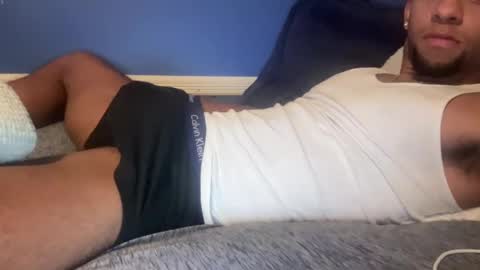 Snapshot of zayy20 chatting on December 9, 9:58 pm zay online show from December 9, 9:58 pm