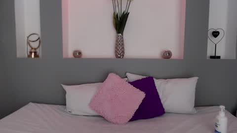 Karolyne online show from February 19, 7:38 pm