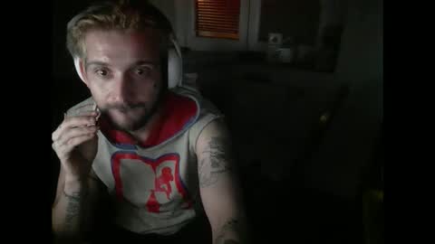Snapshot of zeddazed1992 chatting on December 29, 5:31 am NaughtyOone online show from December 29, 5:31 am