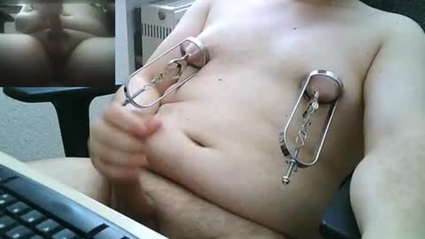 Snapshot of zeigfreudig_ chatting on June 28, 7:03 am zeigfreudig_ online show from June 28, 7:03 am