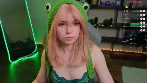 Snapshot of zelda_1 chatting on March 13, 6:36 pm Zelda online show from March 13, 6:36 pm