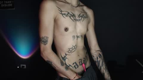 Snapshot of zeldrissss chatting on January 7, 11:40 pm Zeldris online show from January 7, 11:40 pm