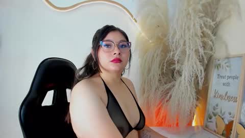 Zelene   online show from October 20, 11:21 am