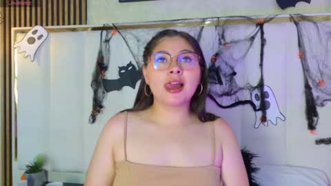 Zelene   online show from October 28, 11:47 am