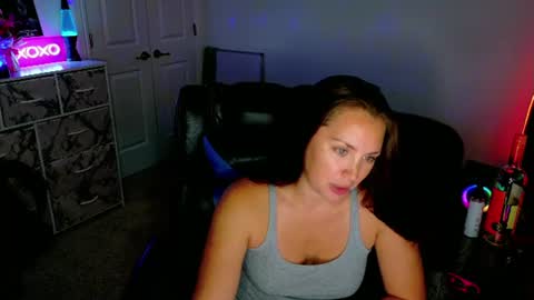 Snapshot of zelestials chatting on July 1, 11:37 pm Zelestials online show from July 1, 11:37 pm