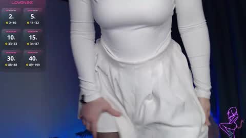 Clary online show from December 18, 7:09 pm