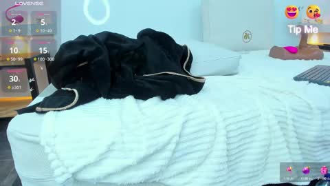 Zenda Evans online show from February 19, 10:12 am