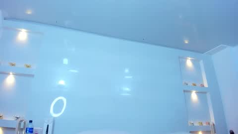 Zenda Evans online show from November 13, 4:11 am