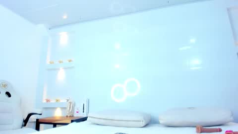 Zenda Evans online show from December 2, 3:34 am