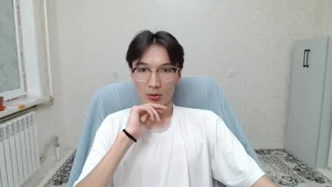 Snapshot of zengom chatting on June 1, 11:28 pm Zen online show from June 1, 11:28 pm