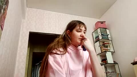 zeniabrossoit online show from May 19, 9:37 am