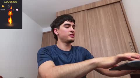 Zenn online show from December 5, 3:39 pm