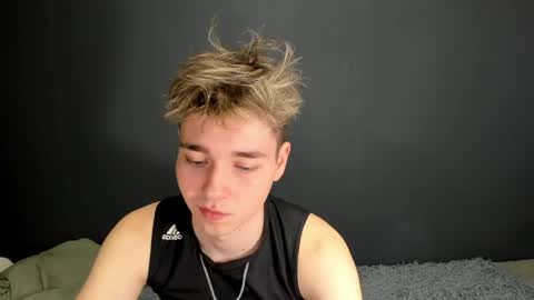 Ethan online show from April 28, 3:00 am