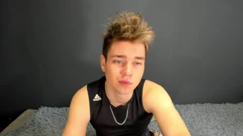 Ethan online show from May 13, 2:31 am