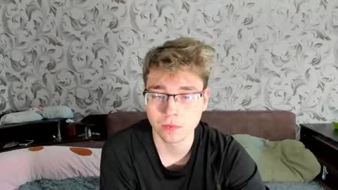 Ethan online show from May 26, 3:46 am