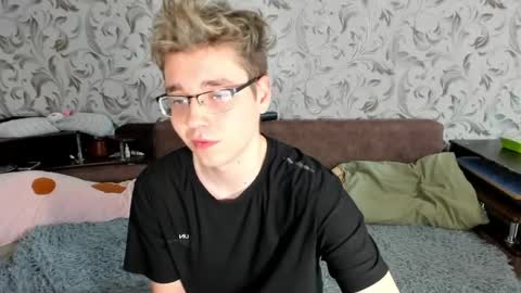 Ethan online show from May 29, 5:27 am