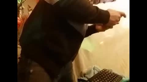 Snapshot of zeroandhero chatting on January 1, 9:07 am zero online show from January 1, 9:07 am