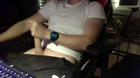 Snapshot of zerpyt chatting on October 11, 5:33 pm Mios online show from October 11, 5:33 pm