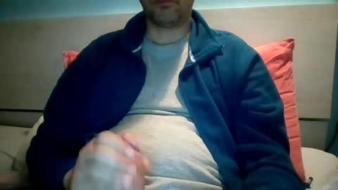 zeus online show from December 4, 8:12 am