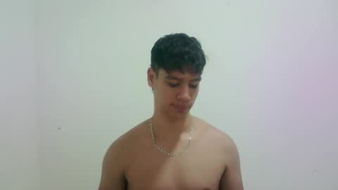 zeus_183 online show from October 4, 1:47 am