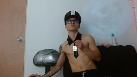 zeus online show from May 9, 12:10 pm
