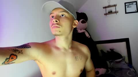 zeus online show from November 7, 8:42 pm