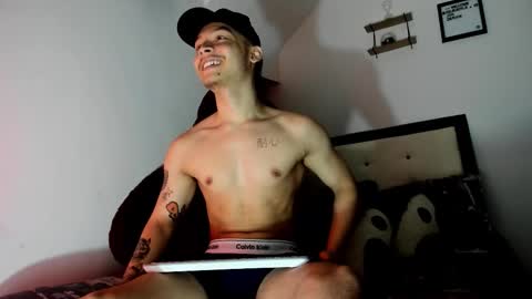 zeus online show from November 27, 6:21 pm