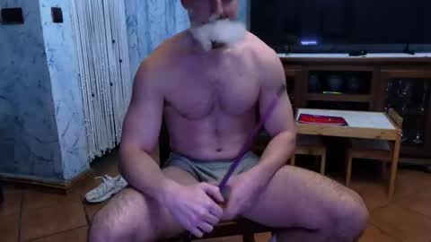 Zeus Octavian online show from April 8, 2:11 am