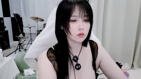 zhen online show from June 2, 2:41 pm