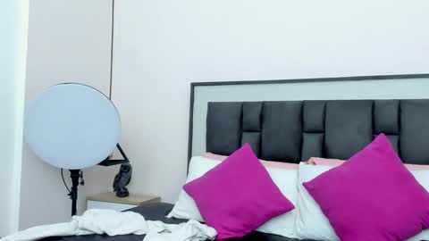 zia online show from October 9, 12:03 pm