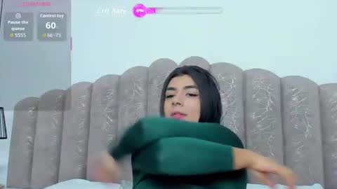 Snapshot of ziamiller chatting on December 23, 10:57 am zia online show from December 23, 10:57 am