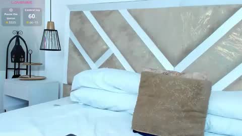 Snapshot of ziamiller chatting on January 17, 11:59 am zia online show from January 17, 11:59 am