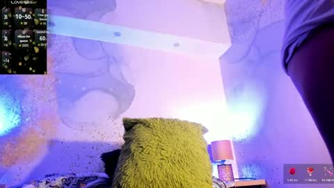 zihaadams_ online show from April 29, 1:43 am