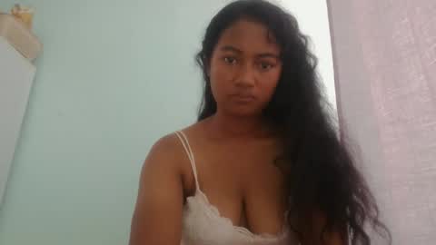 elly online show from March 5, 5:47 am