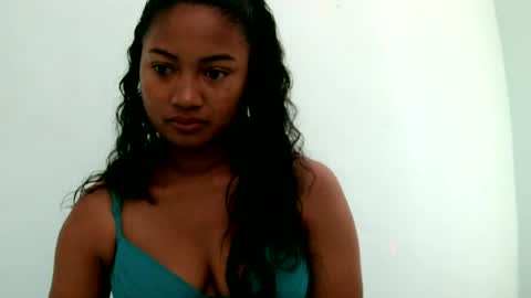 elly online show from June 15, 5:09 am