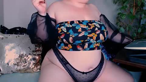 zinacorleone online show from December 2, 4:20 am