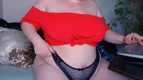 zinacorleone online show from December 7, 10:45 am